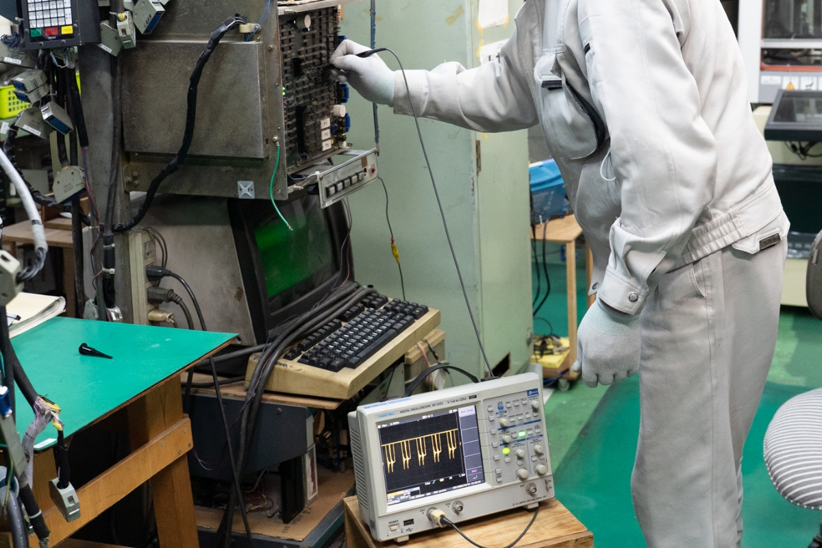 オシロスコープ修理の解析