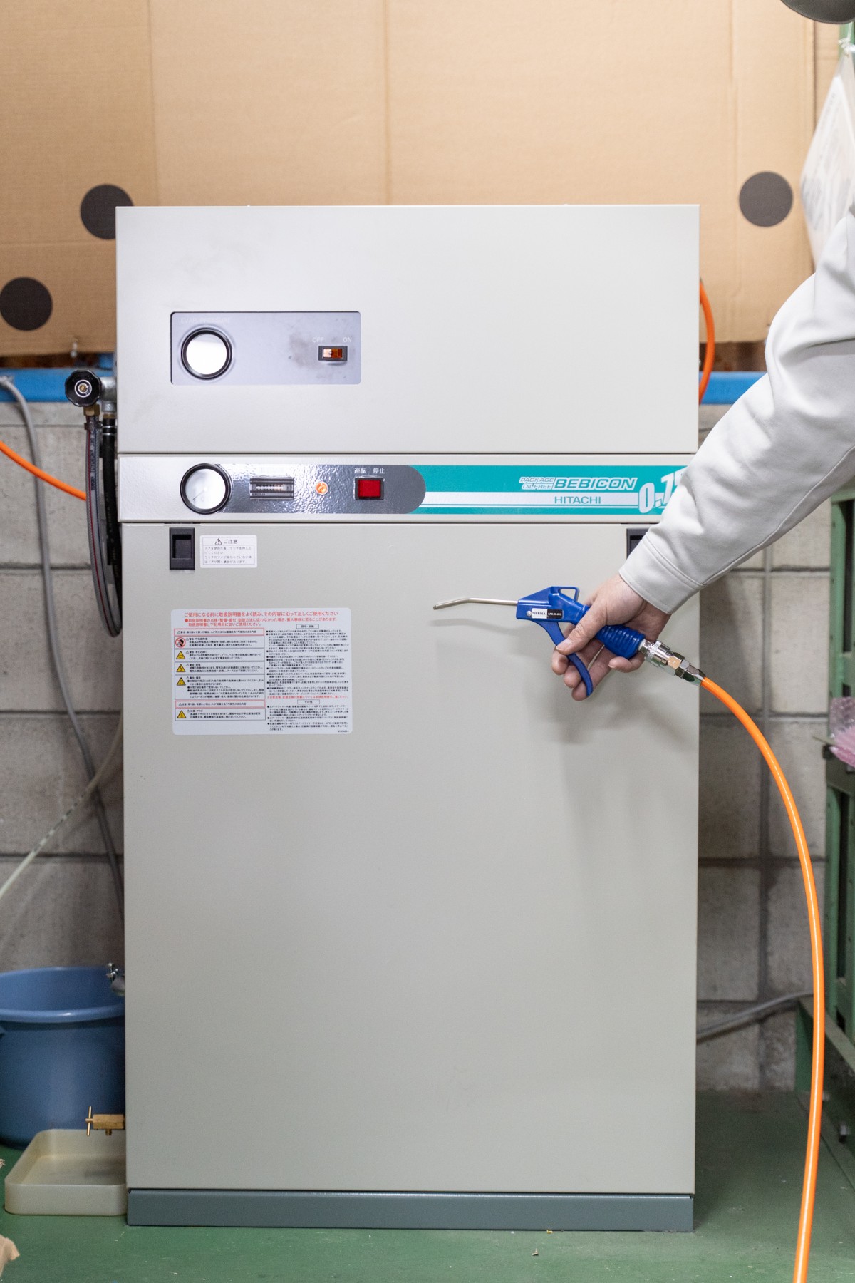 エアーコンプレッサー