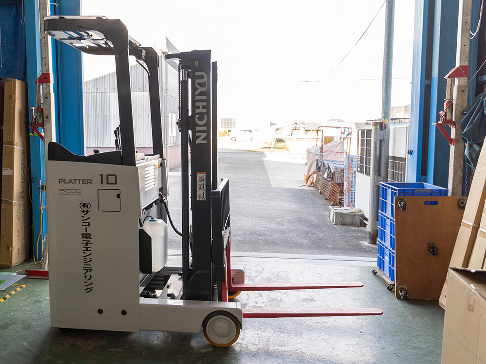 フォークリフト